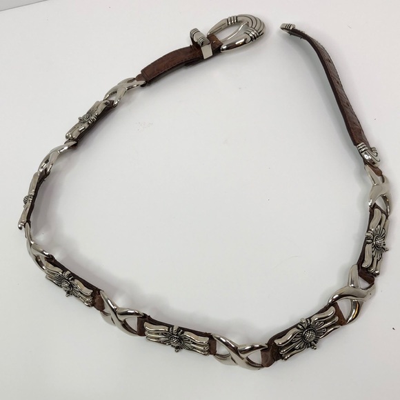 Captiva Collectibles leather and metal belt - Picture 3 of 8